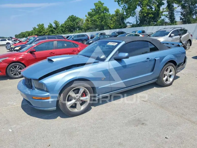 2005 Ford MUSTANG фото