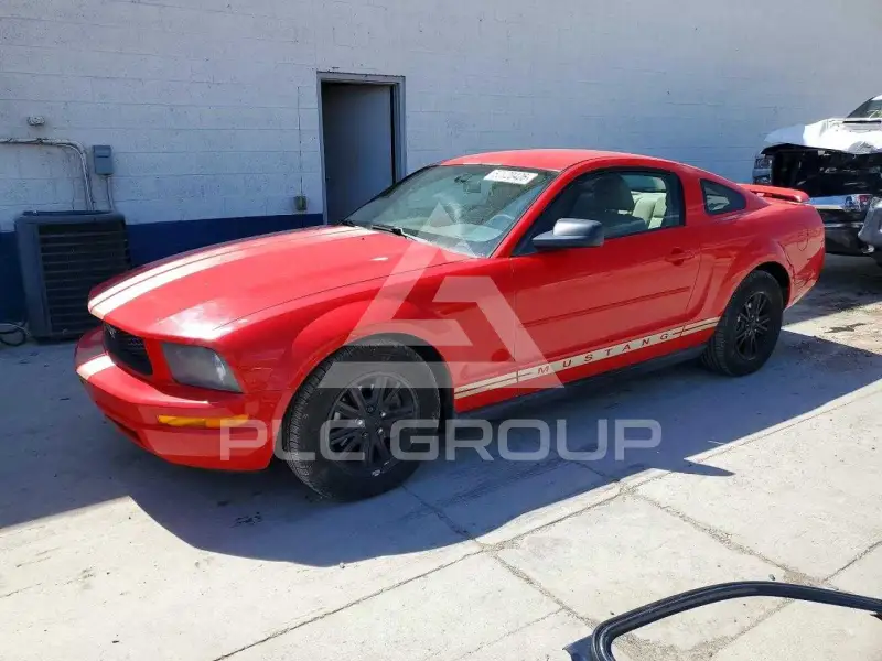 2005 Ford MUSTANG фото