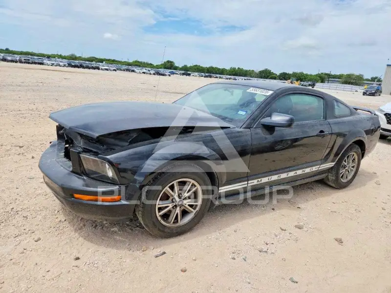 2005 Ford MUSTANG photo