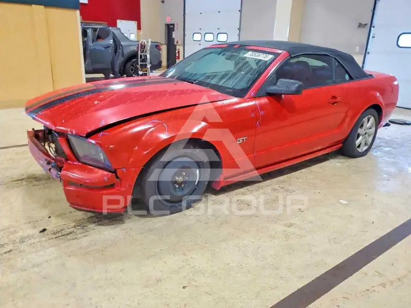 2005 Ford MUSTANG photo