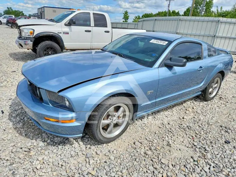 2005 Ford MUSTANG фото