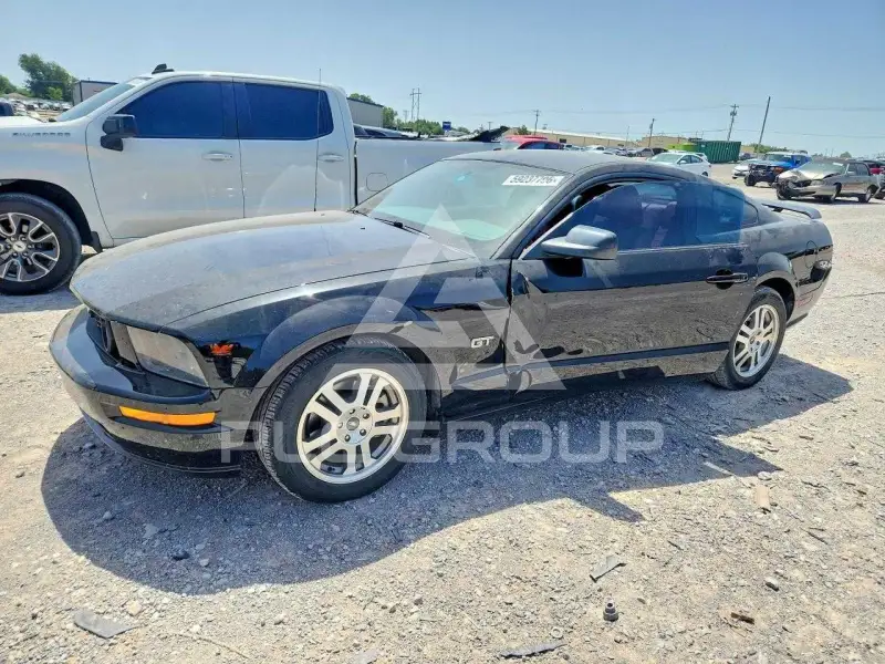 2005 Ford MUSTANG фото