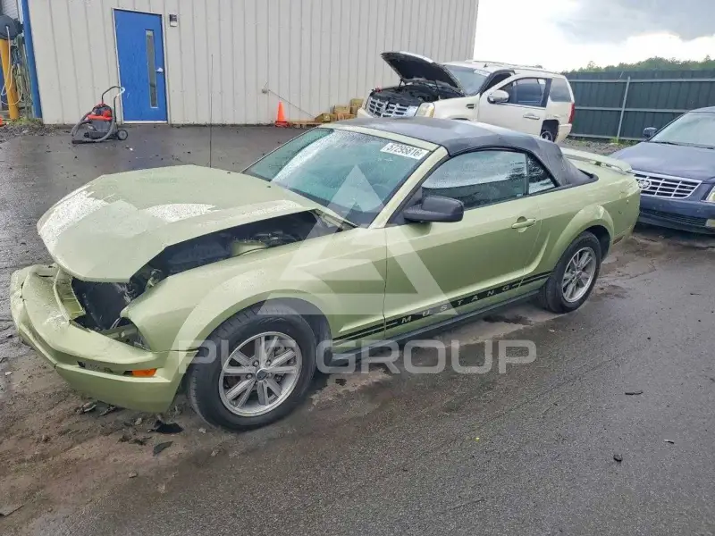 2005 Ford MUSTANG фото