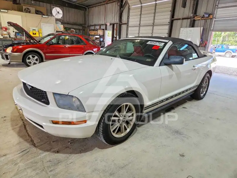 2005 Ford MUSTANG фото