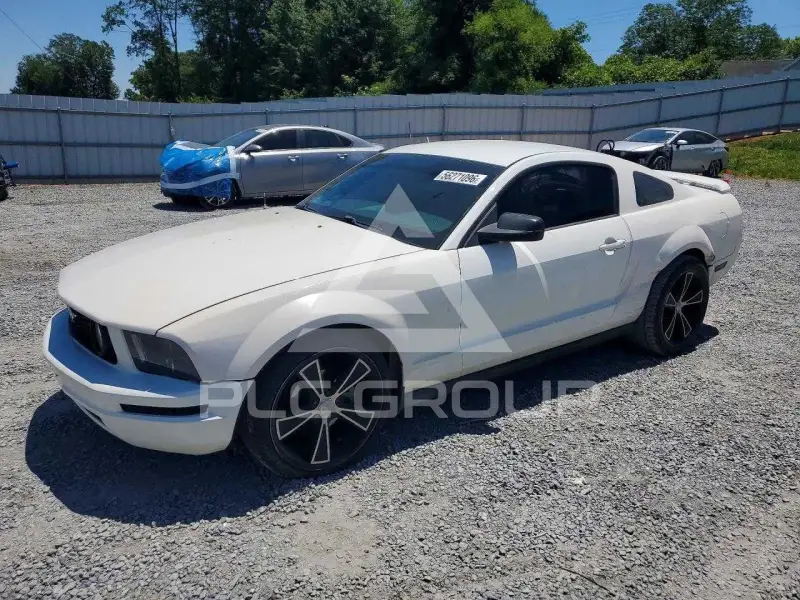 2005 Ford MUSTANG фото