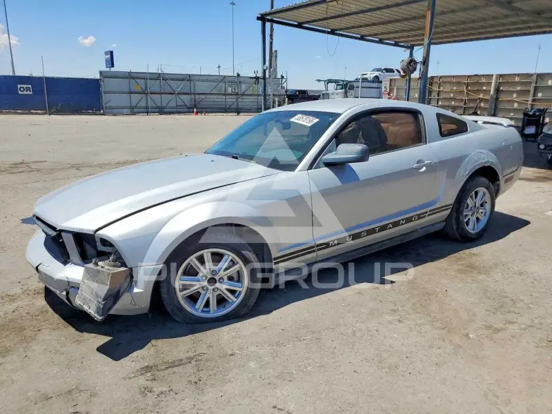 2005 Ford MUSTANG фото
