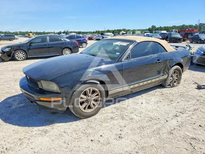 2005 Ford MUSTANG photo