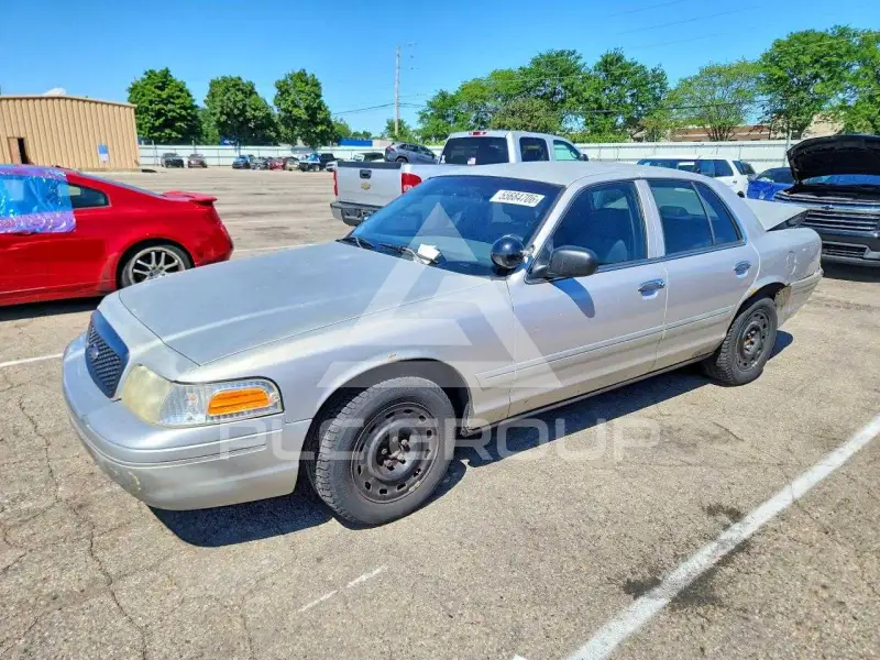 2005 Ford CROWN photo