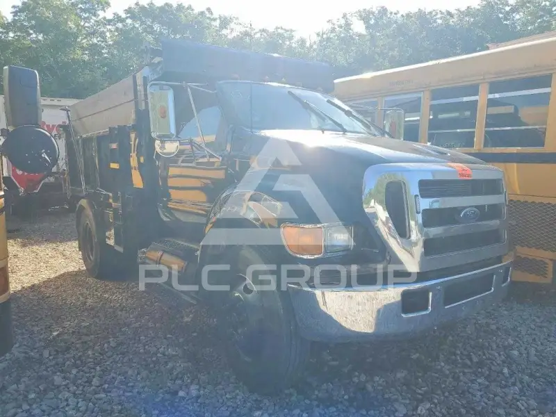 2005 Ford F-650 photo
