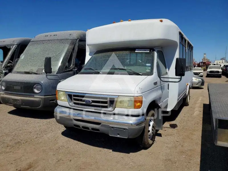 2005 Ford ECONOLINE photo