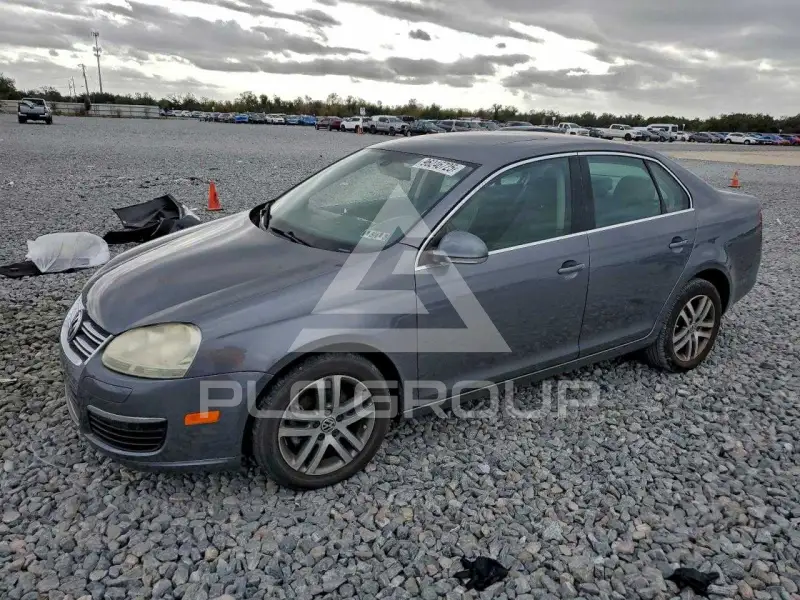 2005 Volkswagen Jetta photo