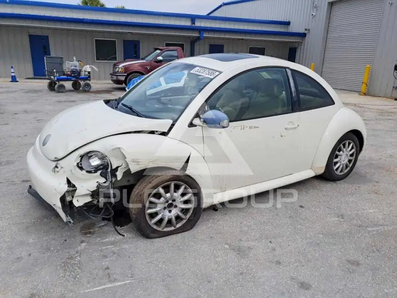2005 Volkswagen BEETLE photo
