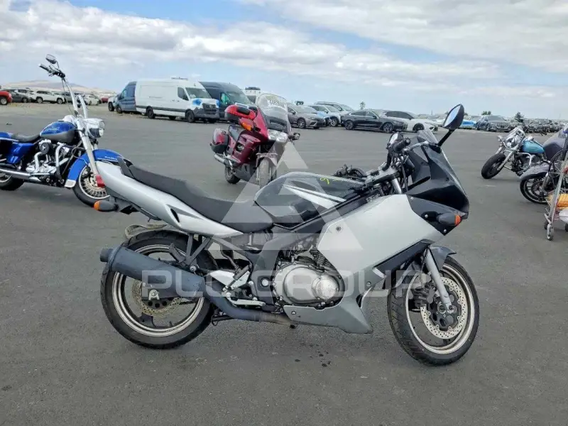 2006 Suzuki GS photo