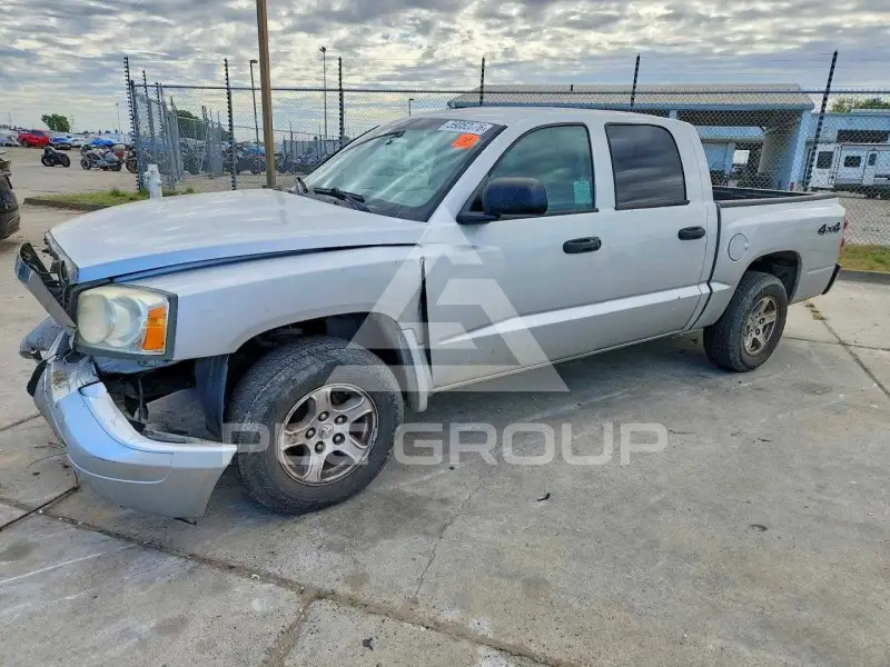 2006 Dodge DAKOTA photo