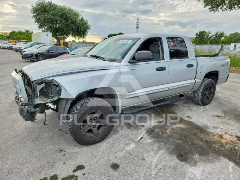 2006 Dodge DAKOTA photo
