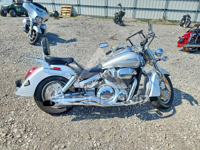 2006 Honda VTX photo