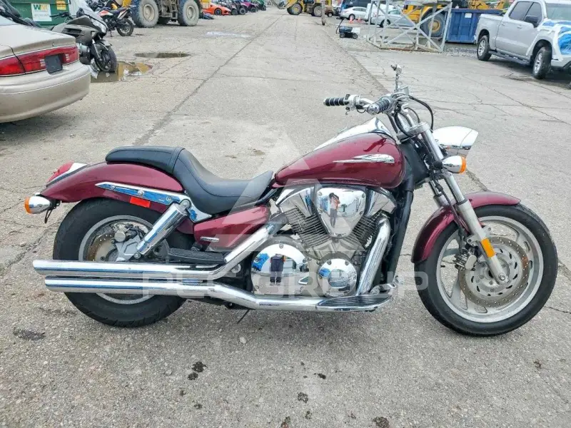 2006 Honda VTX photo