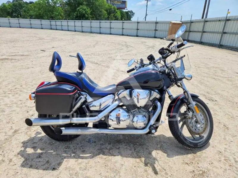 2006 Honda VTX photo