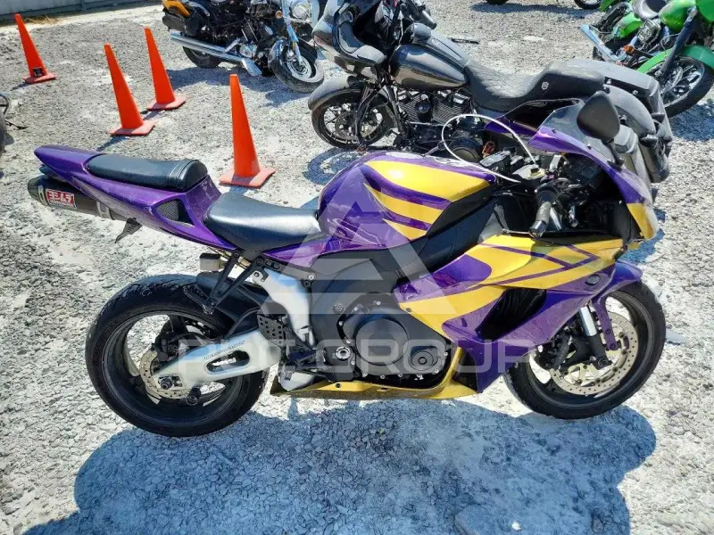 2006 Honda CBR photo
