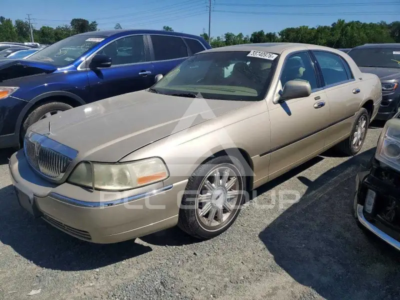 2006 Lincoln Town фото