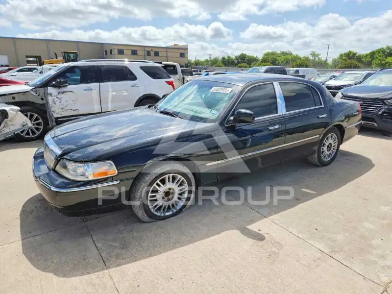 2006 Lincoln Town фото