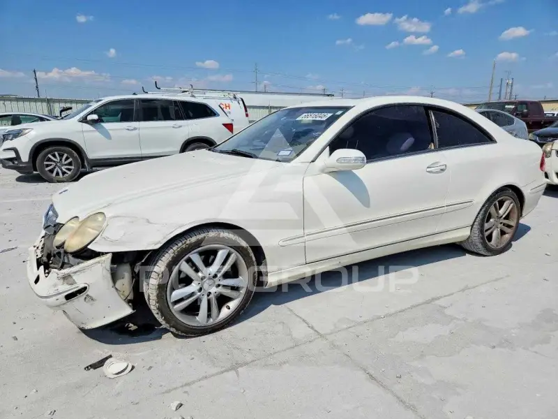2006 Mercedes Benz CLK photo