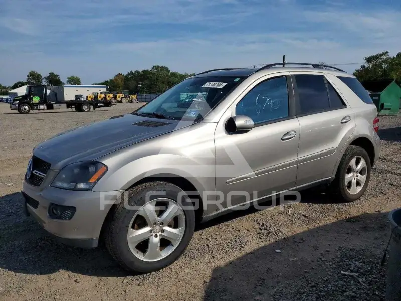 2006 Mercedes Benz ML-Class photo