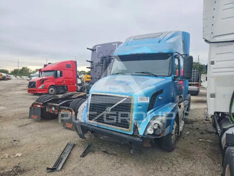 2006 Volvo VNL photo