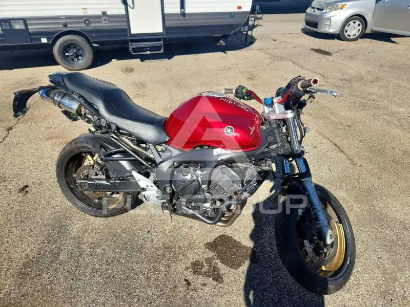 2006 Yamaha FZ6 photo