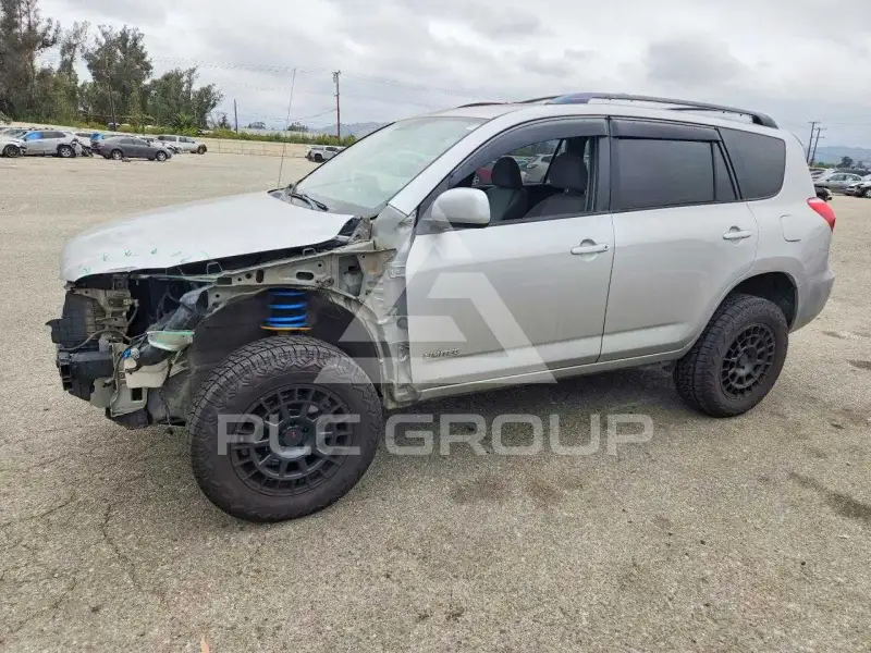 2006 Toyota RAV4 фото