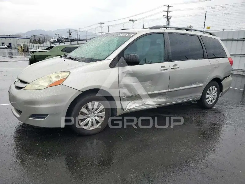 2006 Toyota SIENNA photo