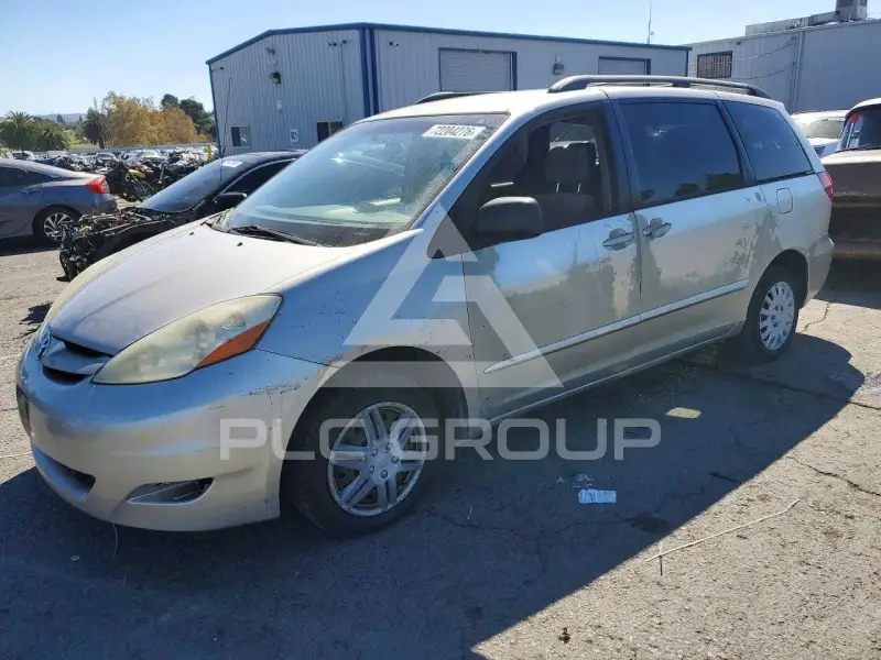 2006 Toyota SIENNA photo
