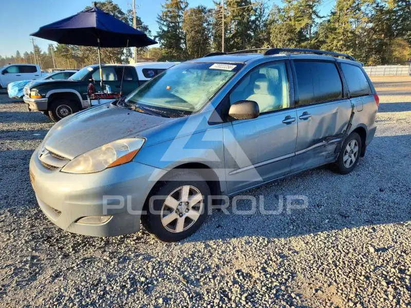 2006 Toyota SIENNA photo
