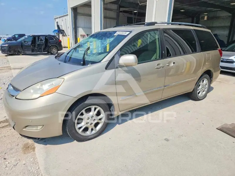 2006 Toyota SIENNA photo