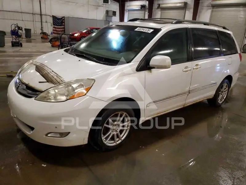 2006 Toyota SIENNA photo