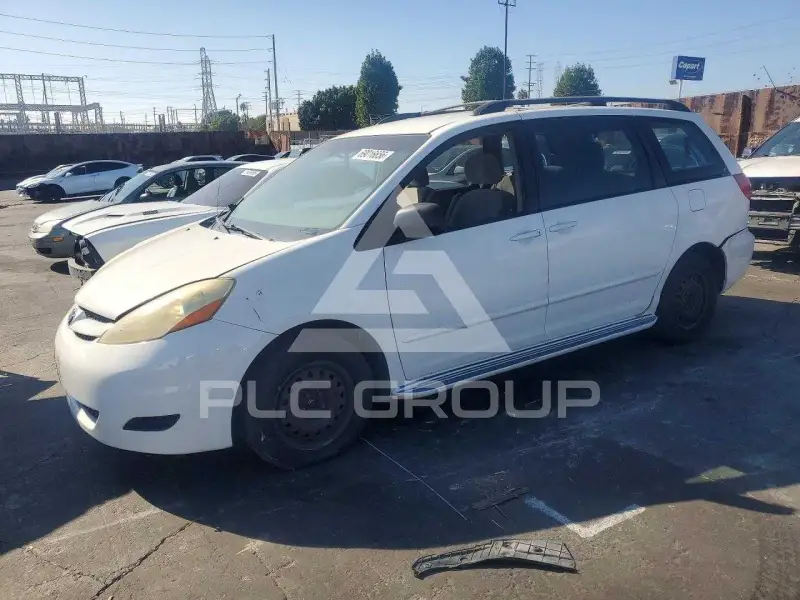 2006 Toyota SIENNA photo