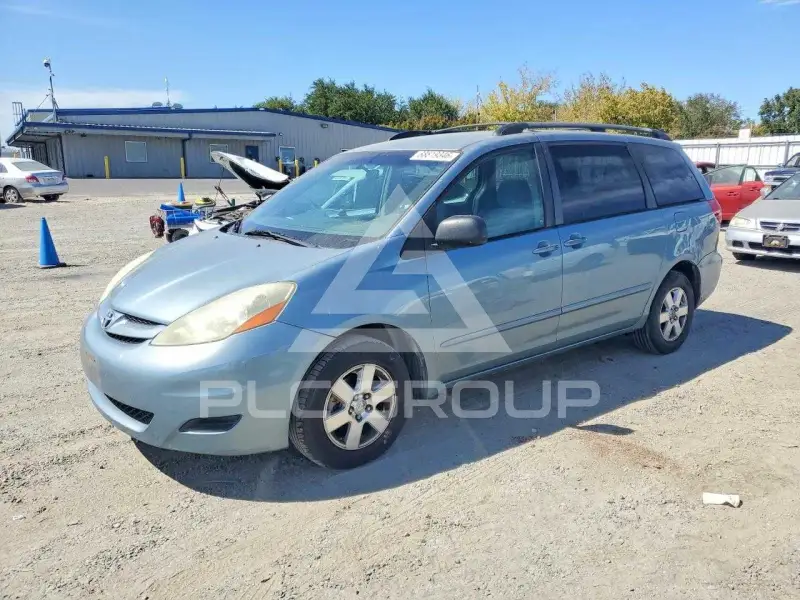 2006 Toyota SIENNA photo