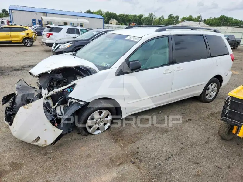 2006 Toyota SIENNA photo