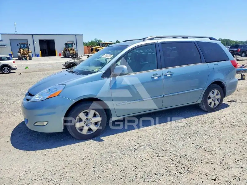 2006 Toyota SIENNA photo