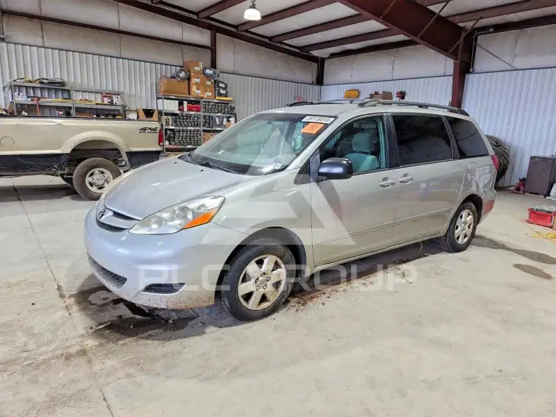 2006 Toyota SIENNA photo