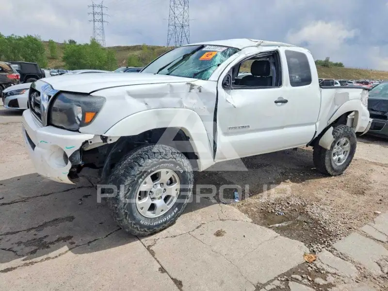 2006 Toyota TACOMA photo