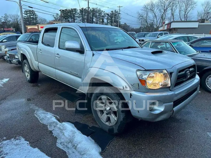2006 Toyota TACOMA photo