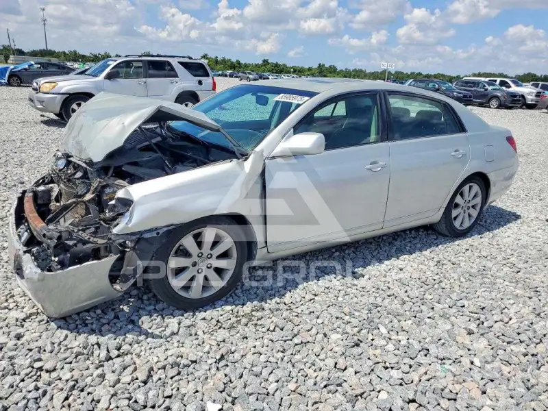 2006 Toyota AVALON фото
