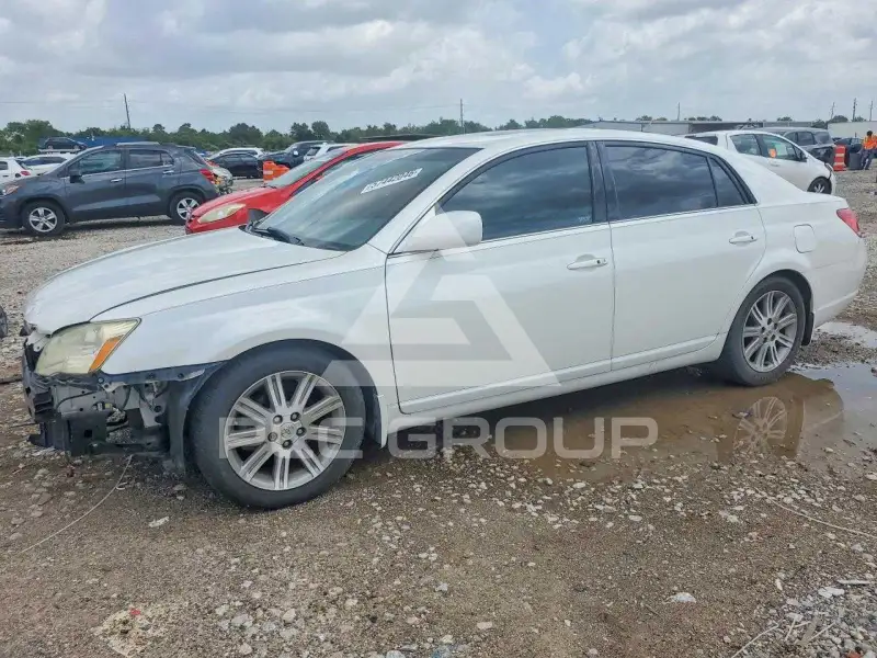 2006 Toyota AVALON photo
