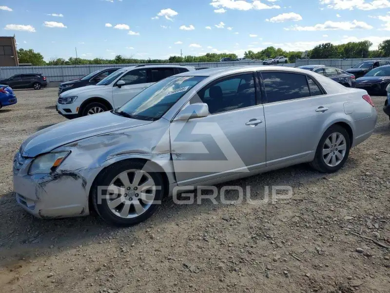 2006 Toyota AVALON фото