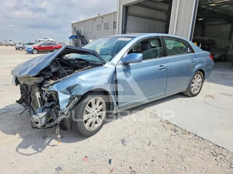 2006 Toyota AVALON фото