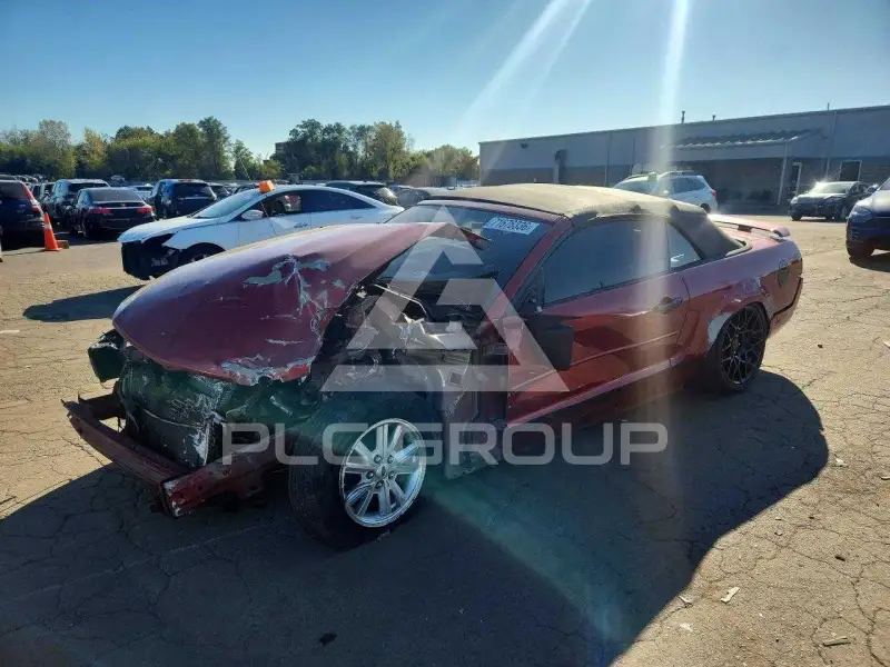 2006 Ford MUSTANG фото