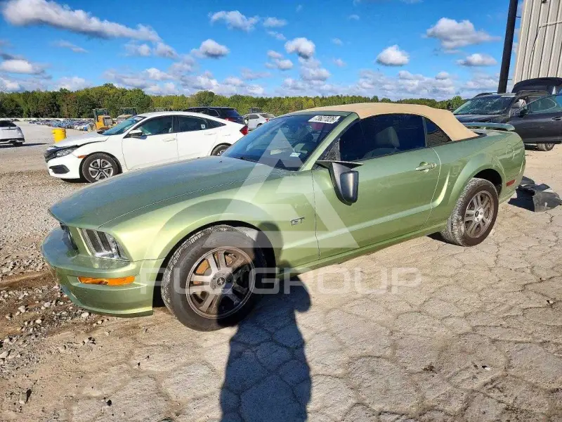2006 Ford MUSTANG фото