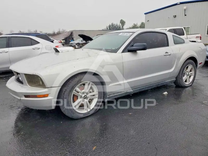 2006 Ford MUSTANG фото