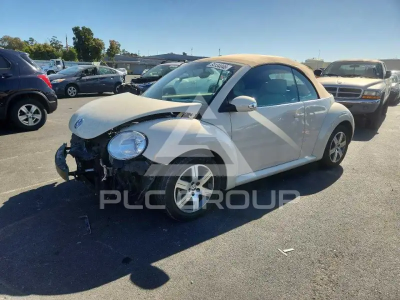 2006 Volkswagen BEETLE photo